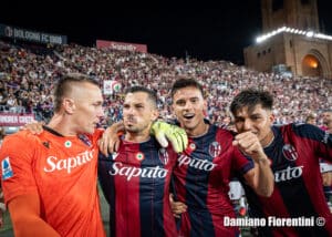 Skorupski Freuler Moro e Castro festeggiano dopo Bologna-Como crediti Damiano Fiorentini