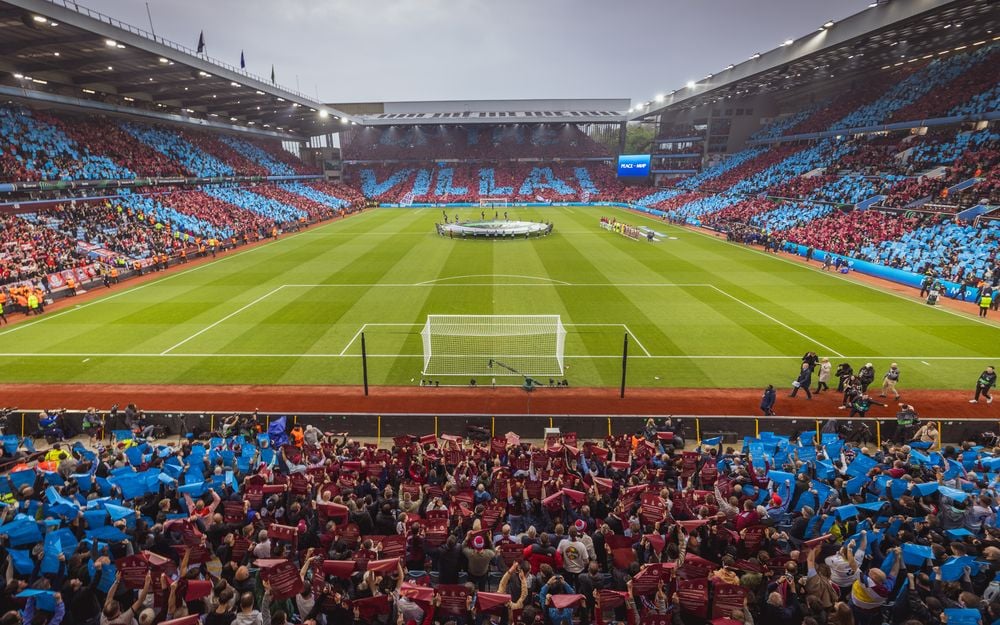 Ultimo Stadio: il Villa Park, casa dell'Aston Villa (@Bologna Fc 1909)