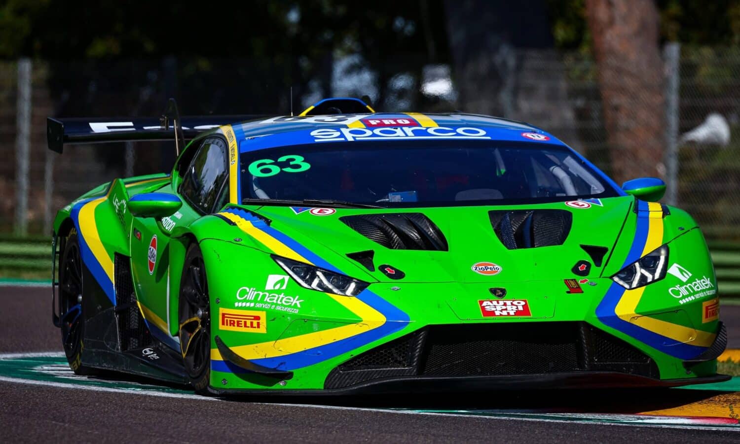 La Lamborghini #63 di VSR in pole per Gara 1