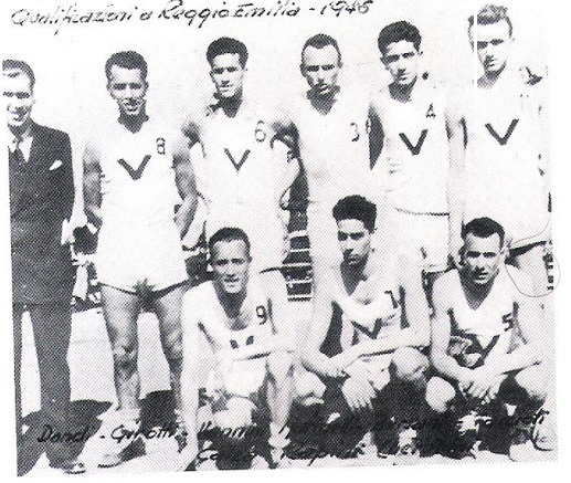 Virtus Pallacanestro Quattordicesima puntata. La Virtus nelle qualificazioni di Reggio Emilia. Dondi Dall'Orologio, Girotti, Vannini, Marinelli, Bersani, Faccioli, Calza, Rapini, Cherubini.