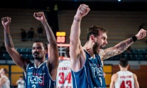 Paulius Sorokas e Lee Moore crediti Fortitudo Bologna