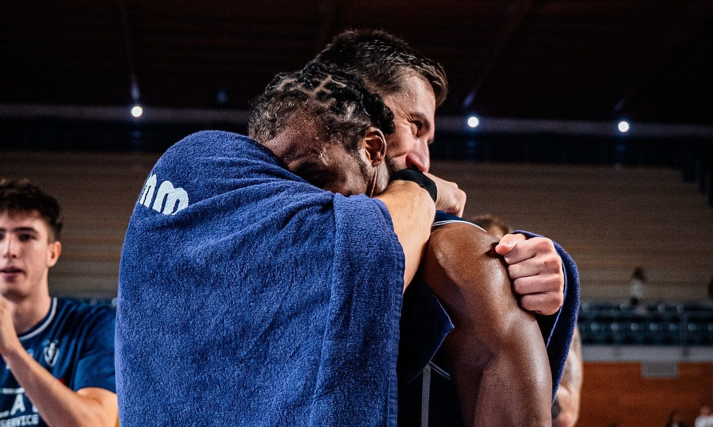 Matteo Fantinelli e Lee Moore crediti Fortitudo Pallacanestro