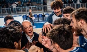 Caja e la Fortitudo a fine gara crediti Fortitudo Bologna