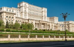 Palazzo del Parlamento di Bucarest (© Wikipedia)