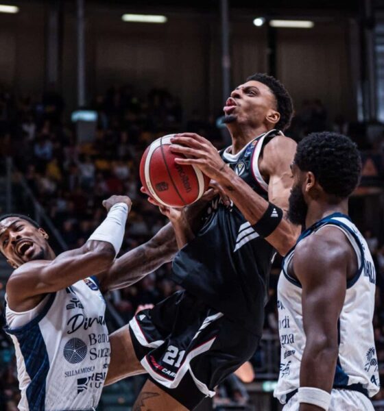 Derrick Alston JR Virtus Bologna Dinamo Sassari