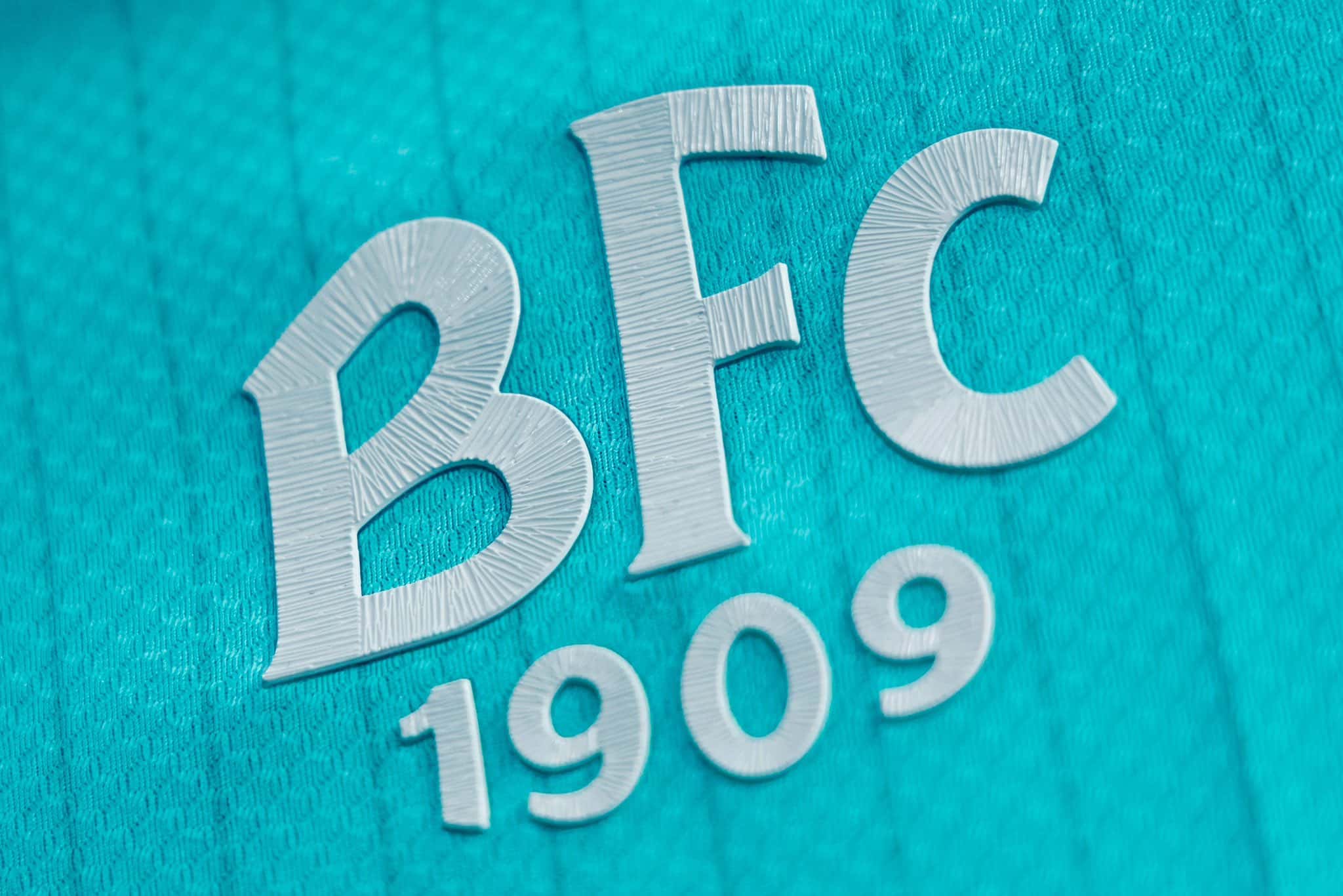 La terza maglia del Bologna (@ Bologna FC)