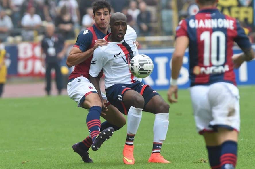Rafael Paez in azione con la maglia del Bologna nella stagione 2014/15 (© Bologna FC 1909)