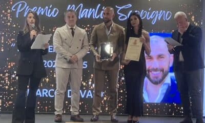 Marco Di Vaio riceve il Premio Manlio Scopigno (© Bologna FC 1909)