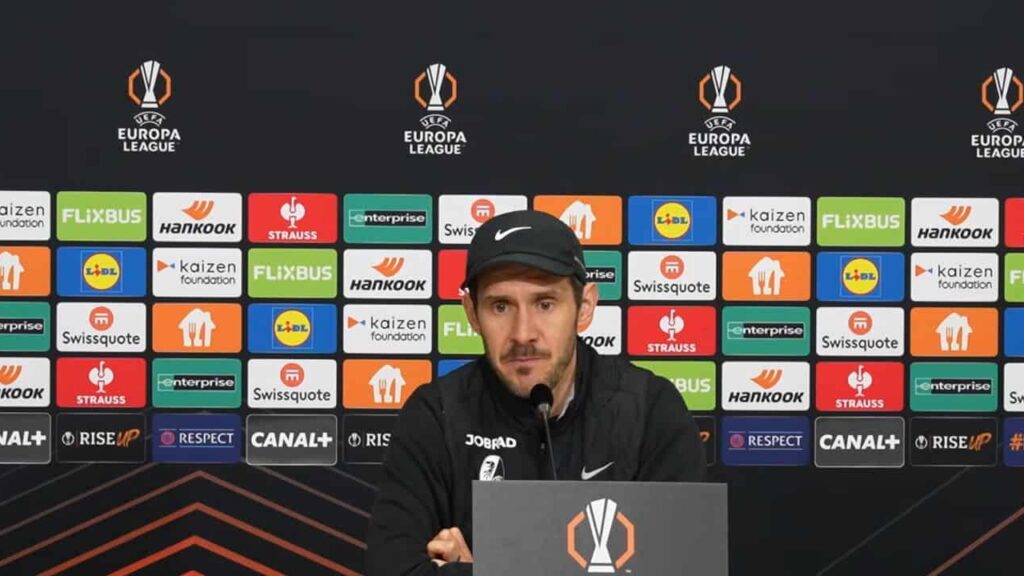 Julian Schuster, allenatore del Friburgo (© Video Youtube SC Freiburg)