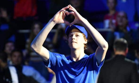 Jannik Sinner festeggia un successo alle Next Gen ATP Finals (© depositphotos)