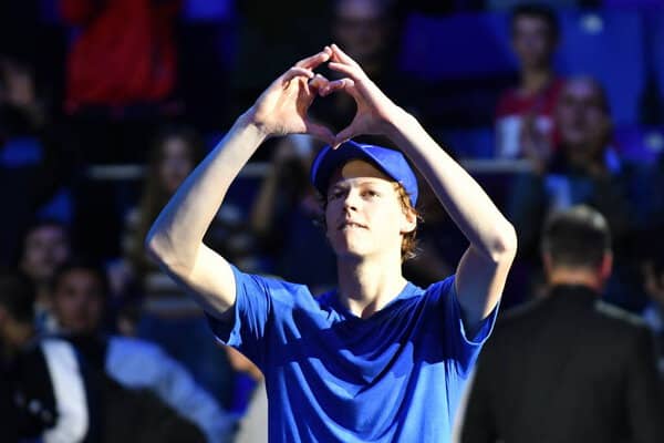 Jannik Sinner festeggia un successo alle Next Gen ATP Finals (© depositphotos)