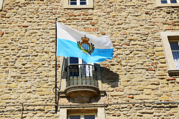 La bandiera di San Marino (© depositphotos)