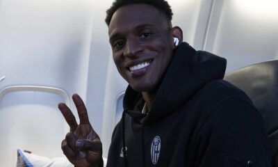 Jhon Lucumí in partenza per Bucarest (© Bologna FC)