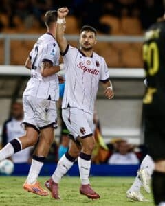 Riccardo Orsolini dopo il rigore segnato a Lecce (© Bologna FC 1909)