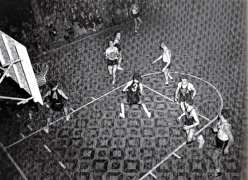 Virtus Pallacanestro Ventesima puntata. Ferriani al tiro in un derby Virtus - Gira in Sala Borsa