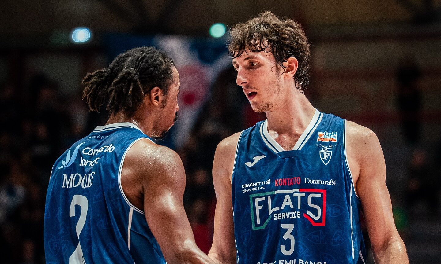 Lee Moore e Alvise Sarto crediti Fortitudo Pallacanestro