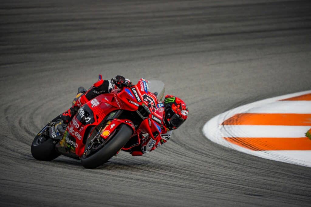 Bagnaia in pista a Valencia