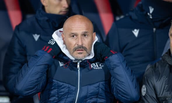 Vincenzo Italiano durante Bologna-Brann (@Damiano Fiorentini)