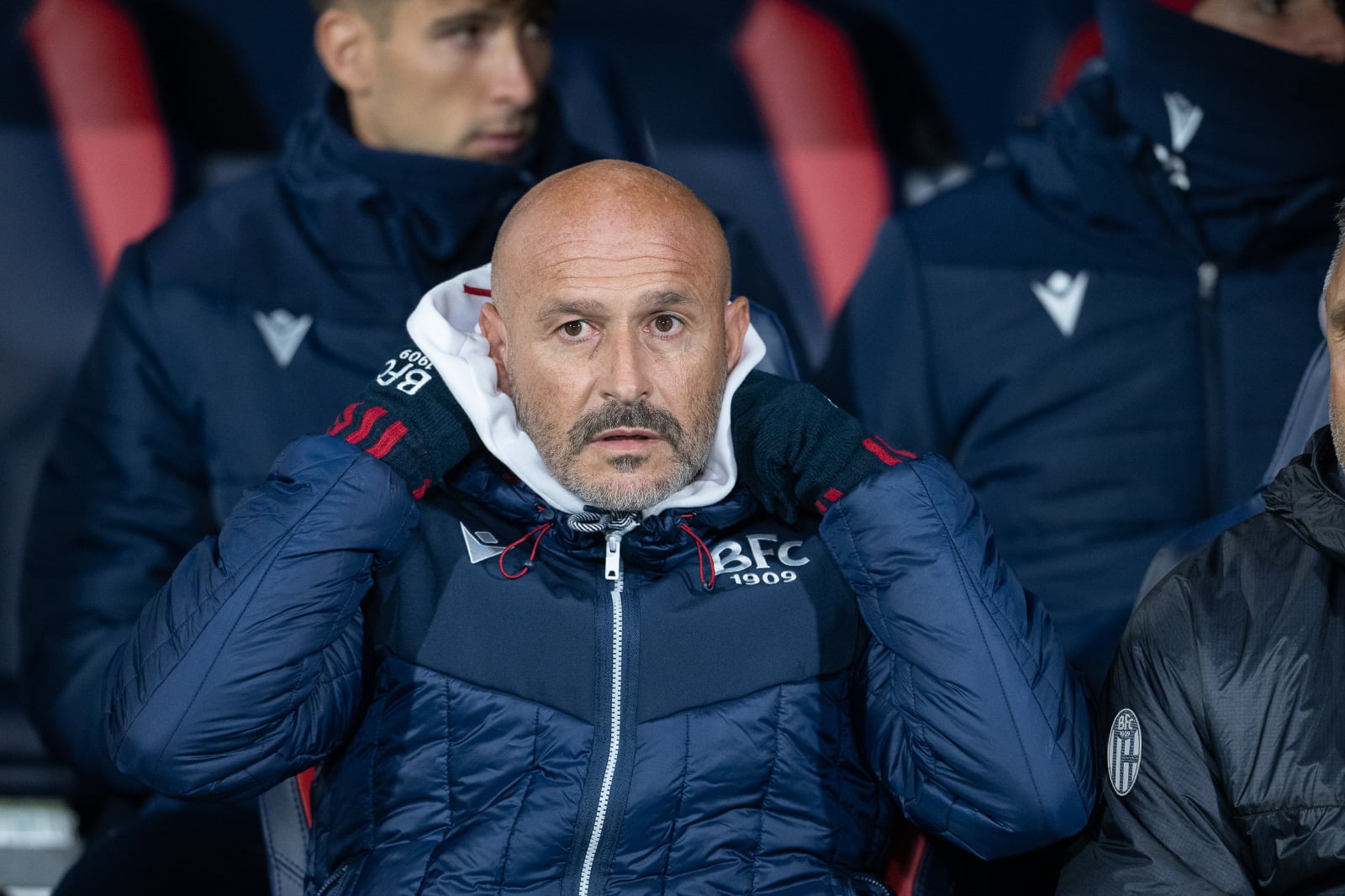 Vincenzo Italiano durante Bologna-Brann (@Damiano Fiorentini)