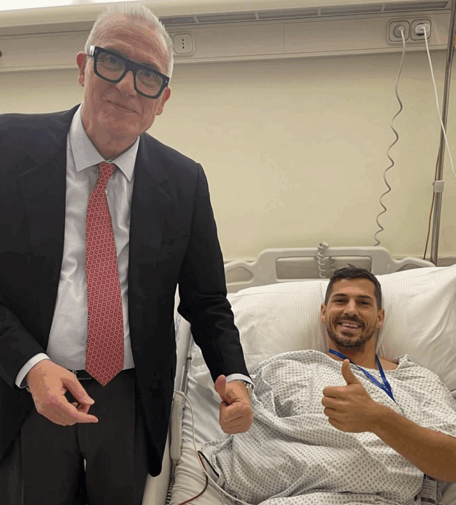 Remo Freuler con il professor Stefano Zaffagnini (© Istituto Rizzoli)