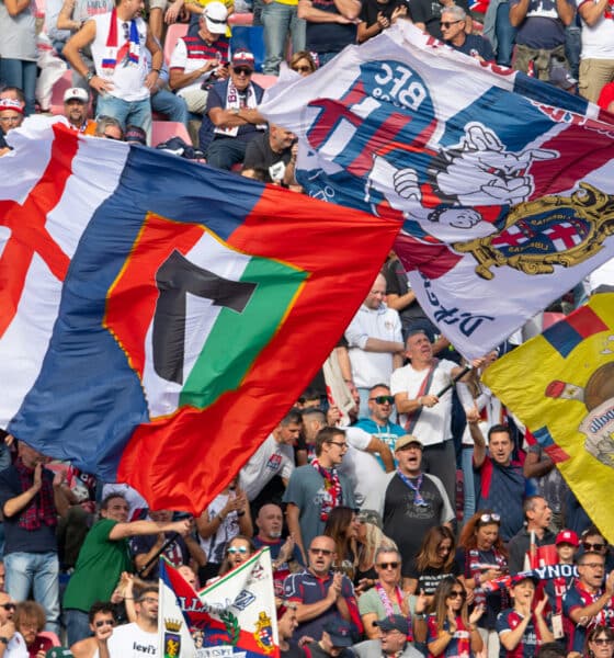 Foto di tifosi del Bologna in Curva Bulgarelli