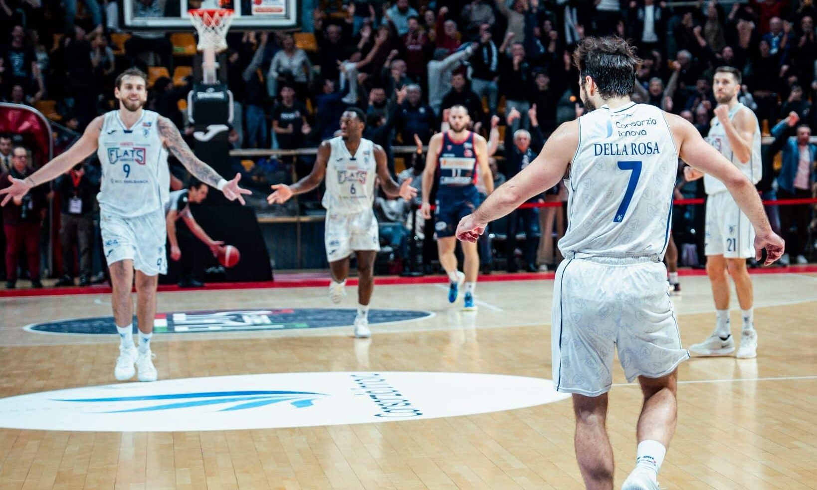 Gianluca Della Rosa e Paulius Sorokas (©Fortitudo Pallacanestro)