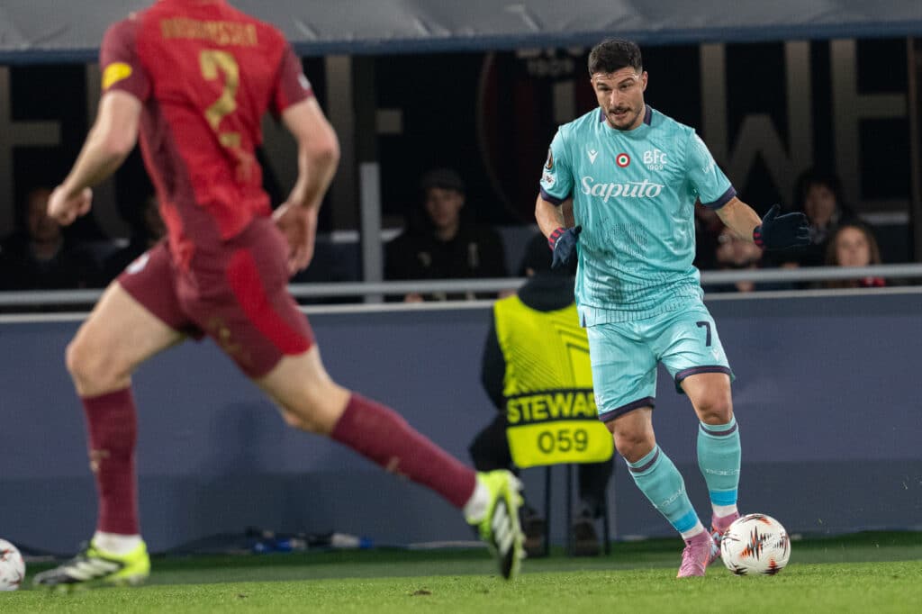 Riccardo Orsolini contro il Salisburgo (© Damiano Fiorentini)