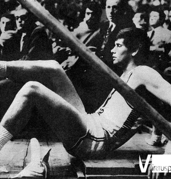 Virtus Pallacanestro Ventisettesima puntata. Driscoll condizionato da infortuni nel 1969/70. Qui la distorsione alla caviglia rimediata a Milano.