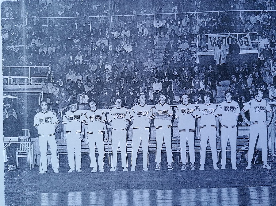 Virtus Pallacanestro Ventinovesma puntata. La Virtus 1971/2: Gergati, Albonico, Sacco, Ranuzzi, Buzzavo, Bertolotti, Fultz, Benelli, Ferracini, Serafini.
