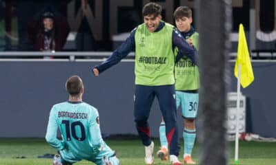 Bernardeschi esulta con Castro - Bologna-Salisburgo 4-1