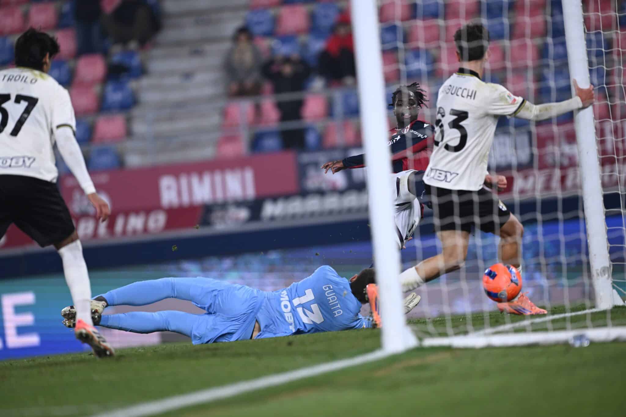 Jonathan Rowe in Bologna-Parma 2-1 (© Bologna FC 1909)