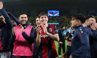 I rossoblù festeggiano dopo Bologna-Inter (© Bologna FC 1909)