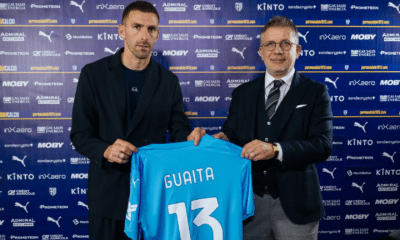 Vicente Guaita, nuovo portiere del Parma, insieme al CEO gialloblù Federico Cherubini