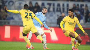 Un’azione di gioco di Lazio-Milan