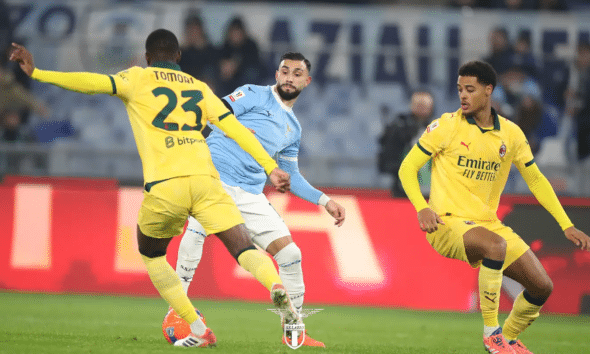 Un’azione di gioco di Lazio-Milan