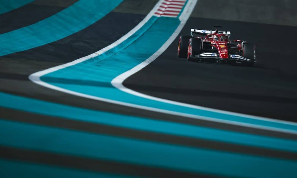 La Ferrari in azione ad Abu Dhabi