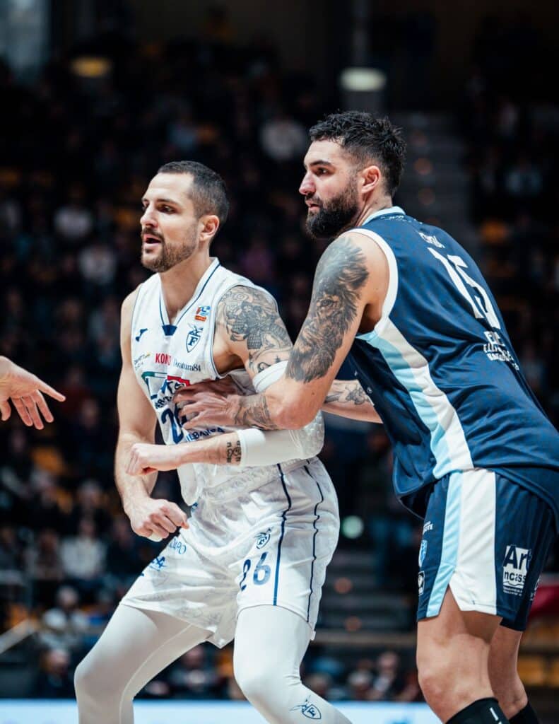 Fortitudo Flats Service Bologna - Liofilchem Roseto (©Fortitudo Flats Service Bologna)