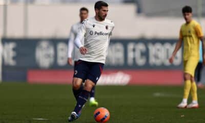 Remo Freuler in campo durante Bologna-Lentigione