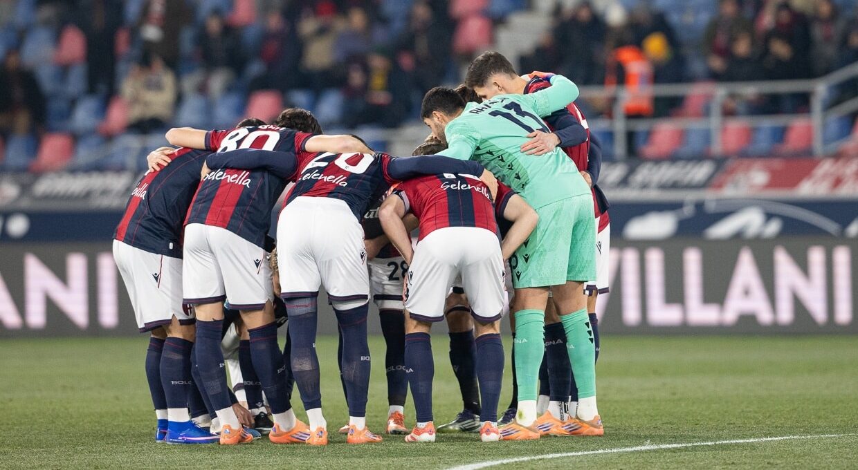 La formazione rossoblù prima di Bologna-Atalanta 0-2 2025-26 (Damiano Fiorentini)