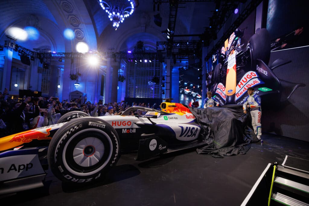 Lawson e Lindblad con la Racing Bulls 2026, nella prima, insieme a Red Bull Racing, presentazione F1 della stagione