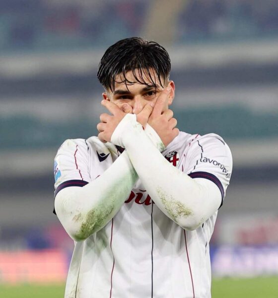 L'esultanza di Castro dopo l'1-3 in Hellas Verona - Bologna