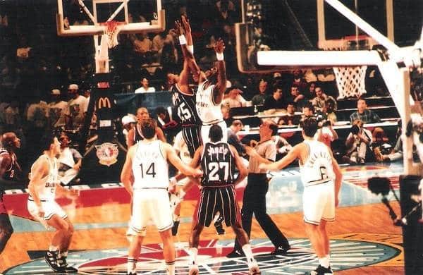 Virtus Pallacanestro Quarantanovesima puntata. Houston - Virtus nella finale dell'Open di Londra.