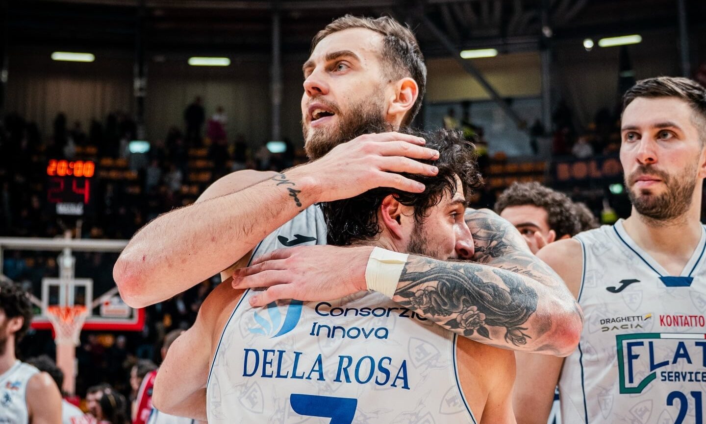 Gianluca Della Rosa e Paulius Sorokas (©Fortitudo Pallacanestro)