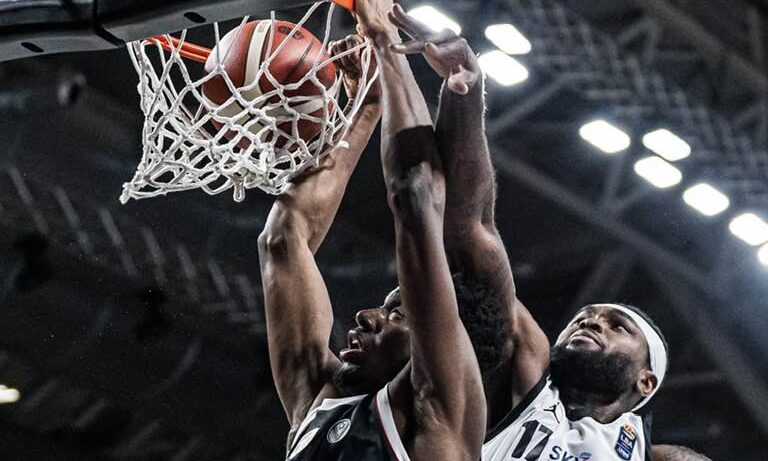 La Virtus Bologna in campo contro l'Apu Udine crediti Virtus Bologna