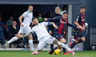 Mattia Zaccagni e Davide Calabria durante Bologna Lazio stagione 2024-25(© Damiano Fiorentini)