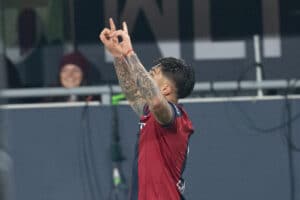 Santiago Castro festeggia il gol contro la Lazio in Coppa Italia (© Damiano Fiorentini)