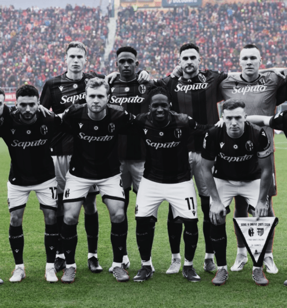 La squadra prima di Bologna-Parma (0-1) (© Bologna FC 1919)