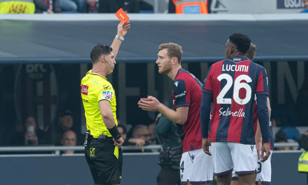 Tommaso Pobega, espulso in Bologna-Parma 0-1 (© Damiano Fiorentini)