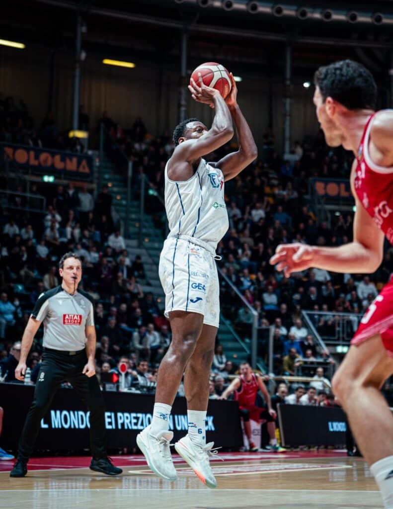 Fortitudo Flats Service Bologna - Estra Pistoia (© Fortitudo Flats Service Bologna)