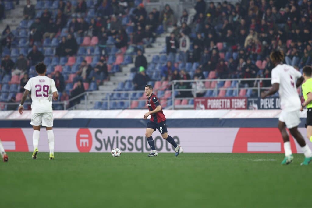 Remo Freuler durante Bologna-Brann (© x.com Bologna FC 1909)